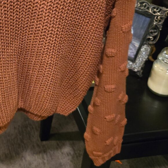 Cropped Sweater - Picture 2 of 2